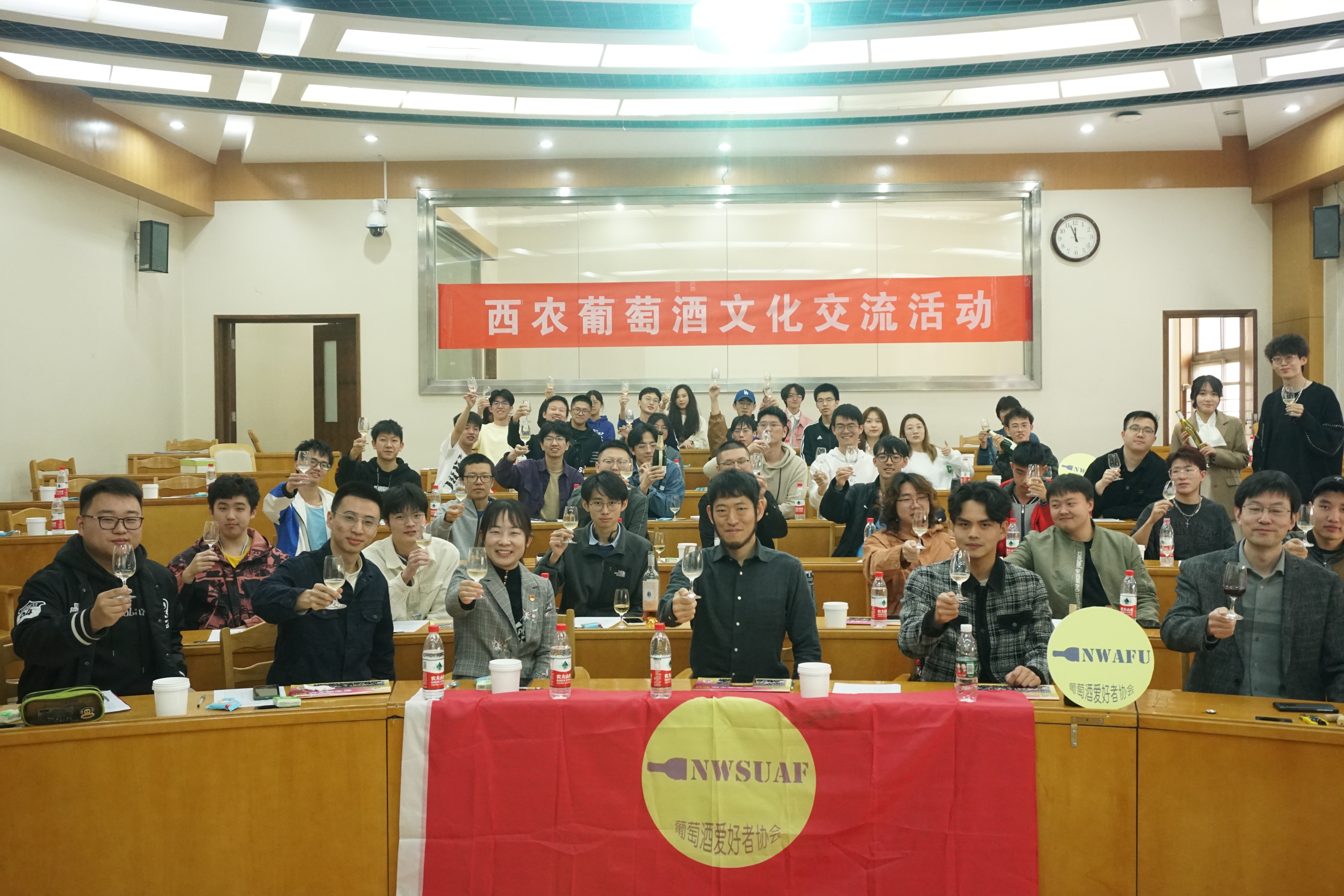 45d7653bcc8f4c27aac3fc084b6ab176.jpg